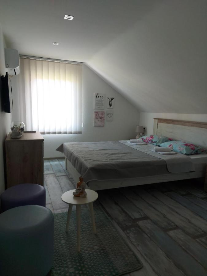 Lucic Guesthouse Cetinje Exterior photo